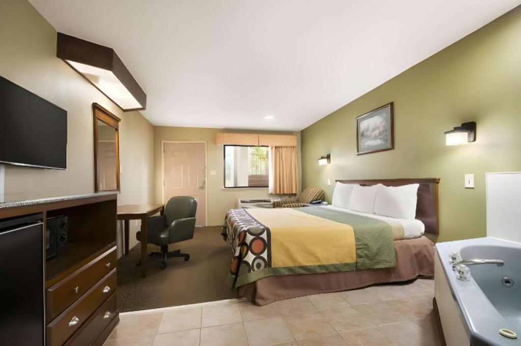 Super 8 By Wyndham Baton Rouge/I-12 Hotel Kültér fotó